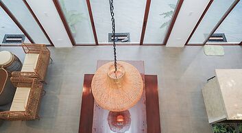 Modern Tropical 2BR Villa & Pool Retreat in Amadeo