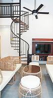 Modern Tropical 2BR Villa & Pool Retreat in Amadeo