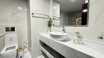 Luxury Oasis Apartments in Barsha Heights