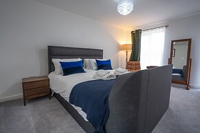 Peak Avenue Retreat