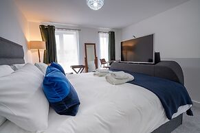 Peak Avenue Retreat
