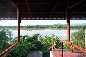 Scarlet Pavilion Homestay