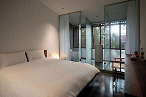 Scarlet Pavilion Homestay