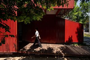 Scarlet Pavilion Homestay