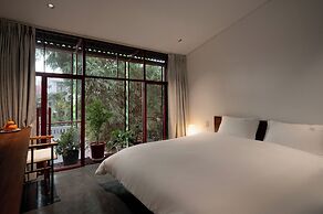 Scarlet Pavilion Homestay