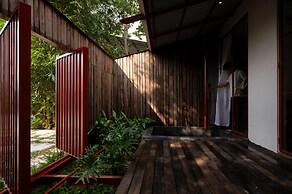 Scarlet Pavilion Homestay