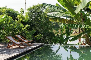 Scarlet Pavilion Homestay