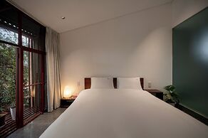 Scarlet Pavilion Homestay