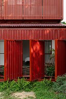 Scarlet Pavilion Homestay