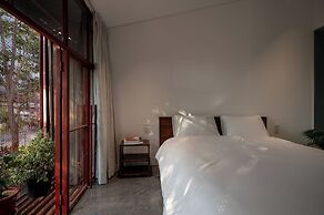 Scarlet Pavilion Homestay