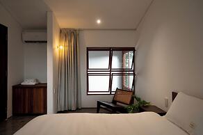 Scarlet Pavilion Homestay