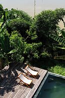 Scarlet Pavilion Homestay