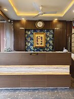Hotel Seasons