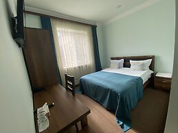 Mina Hotel