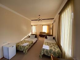 Mina Hotel