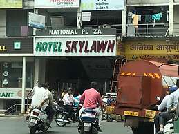 hotel skylawn surat