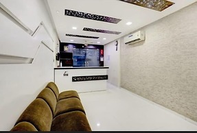 hotel skylawn surat