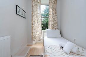 Charming Edinburgh Apartment