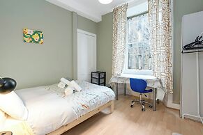 Charming Edinburgh Apartment