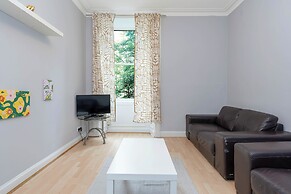 Charming Edinburgh Apartment