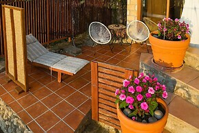Beachfront Avia Nest - Aspa s Getaway