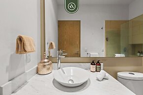 Amazing 1 BR Condo in Romantic Zone - Rooftop Pool