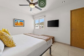 Amazing 1 BR Condo in Romantic Zone - Rooftop Pool