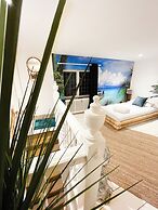 Manor Sun Retreat
