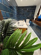 Manor Sun Retreat