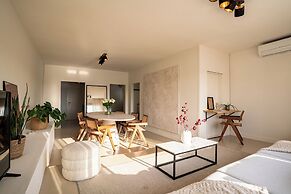 Maas Suites - The River House