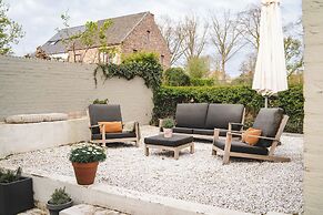Maas Suites - The River House