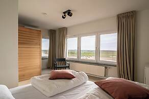 Maas Suites - The River House