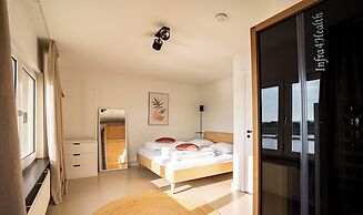 Maas Suites - The River House