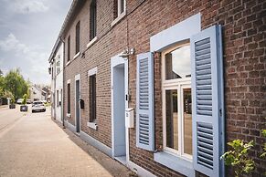 Maas Suites - The French House