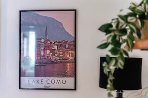 Silken Escape - Pool and Lake View