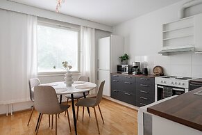 1BR Downtown Apartment with Balcony