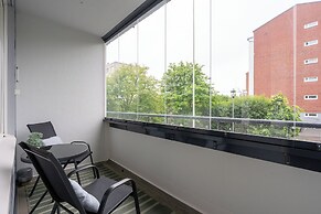 1BR Downtown Apartment with Balcony