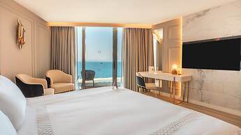 Qlusive Hotel