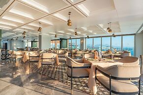 Qlusive Hotel