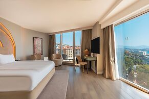 Qlusive Hotel