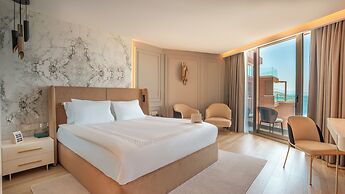 Qlusive Hotel