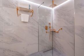 Qlusive Hotel