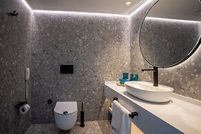 Qlusive Hotel
