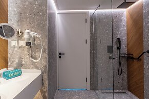 Qlusive Hotel