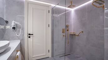 Qlusive Hotel