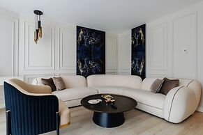 Qlusive Hotel