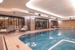 Qlusive Hotel