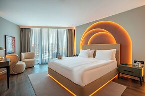 Qlusive Hotel