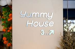 Yummy House