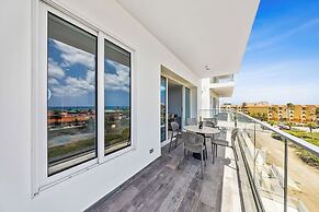 Atlantic 360 by BlueAruba Rentals